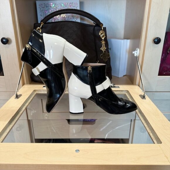 GUCCI SIZE 37 COLORBLOCK PATTERN BLACK & OFF-WHITE BOOTIES - Picture 6 of 8